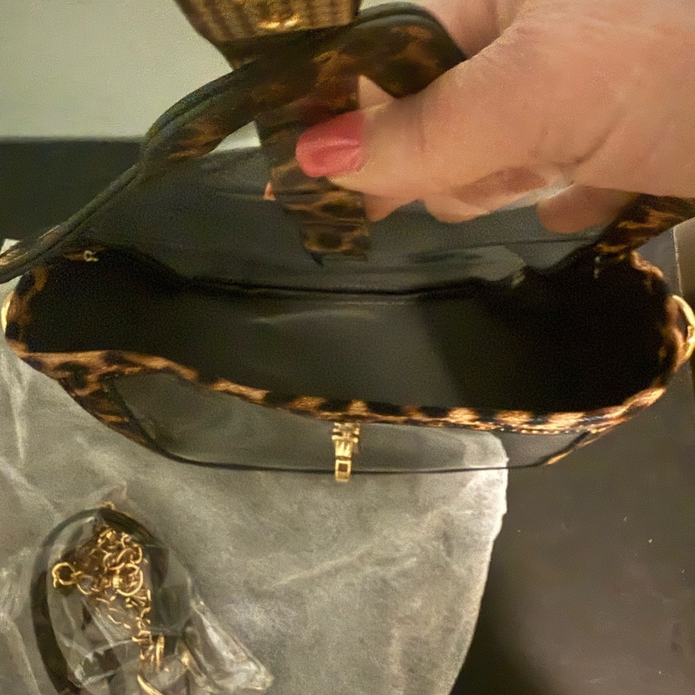 Zenana stadium bag Leopard Print Clear Turnlock front flap w/crossbody strap!New - Picture 6 of 9